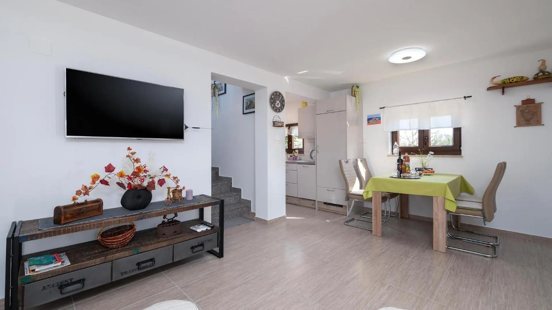 2 Bedroom Cozy Home In Pula 0*,  Hırvatistan