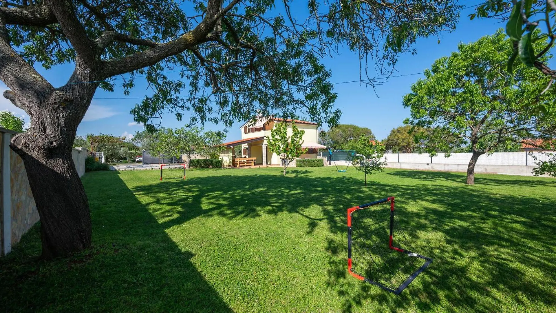 2 Bedroom Cozy Home In Pula Croatie