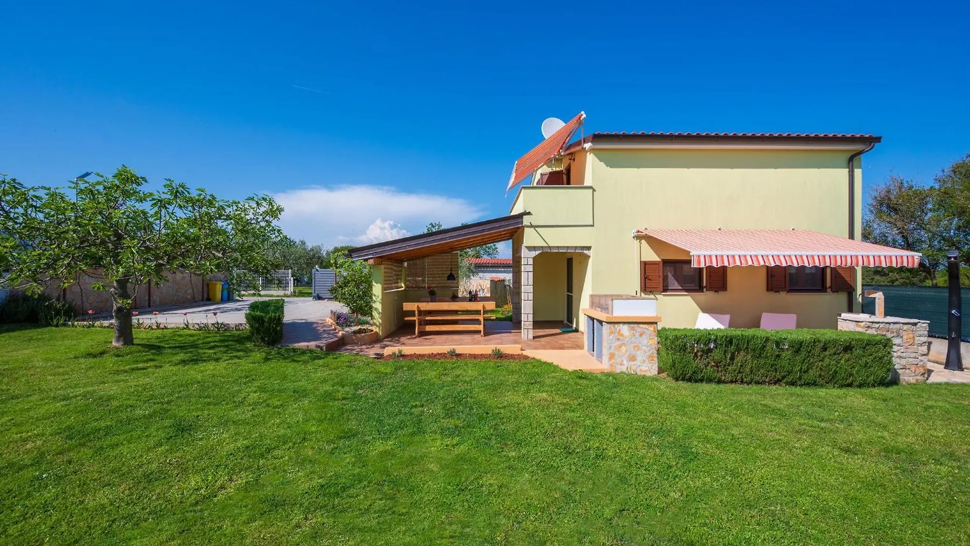 2 Bedroom Cozy Home In Pula ile iletişim