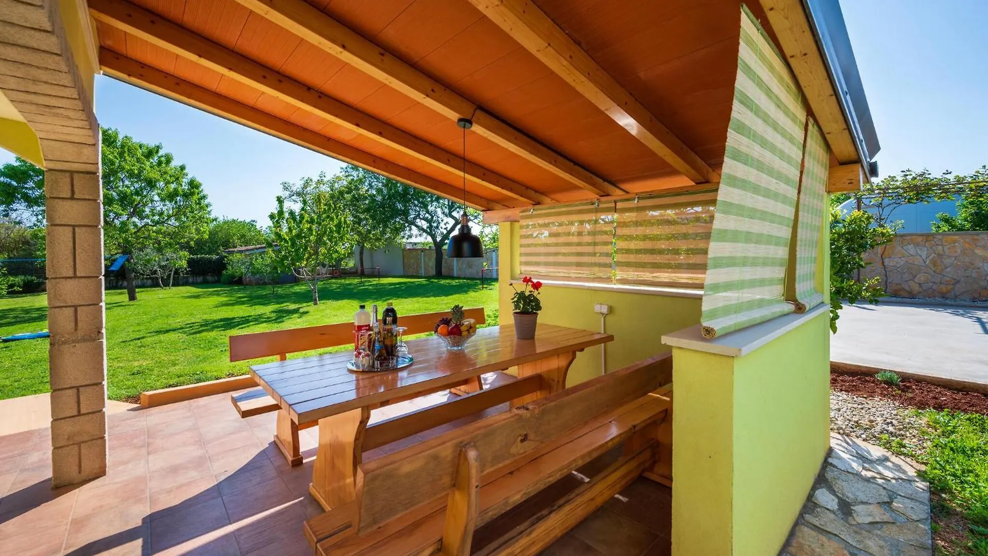 2 Bedroom Cozy Home In Pula